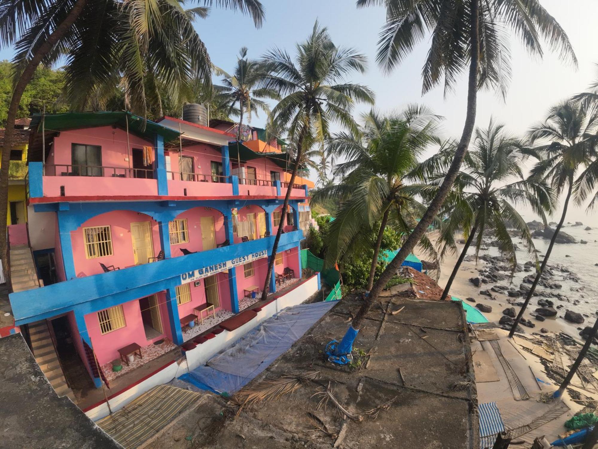 Om Ganesh Guest House Cliffside Arambol Exterior photo