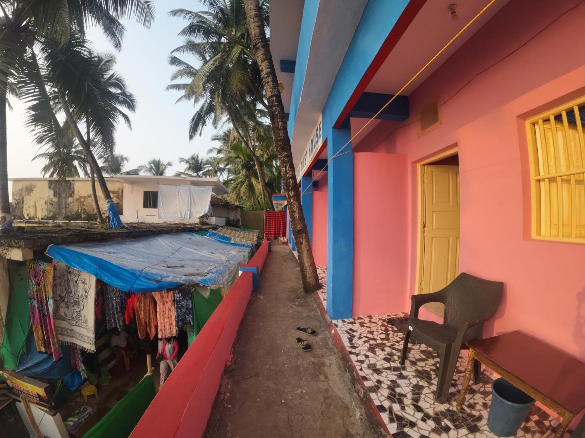 Om Ganesh Guest House Cliffside Arambol Exterior photo