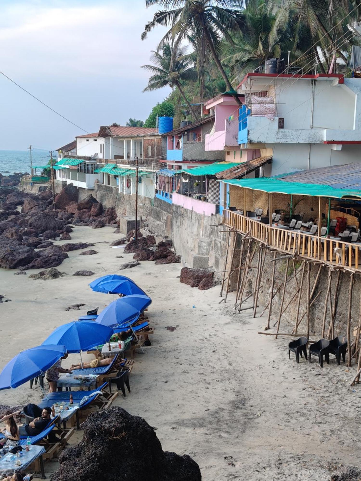Om Ganesh Guest House Cliffside Arambol Exterior photo